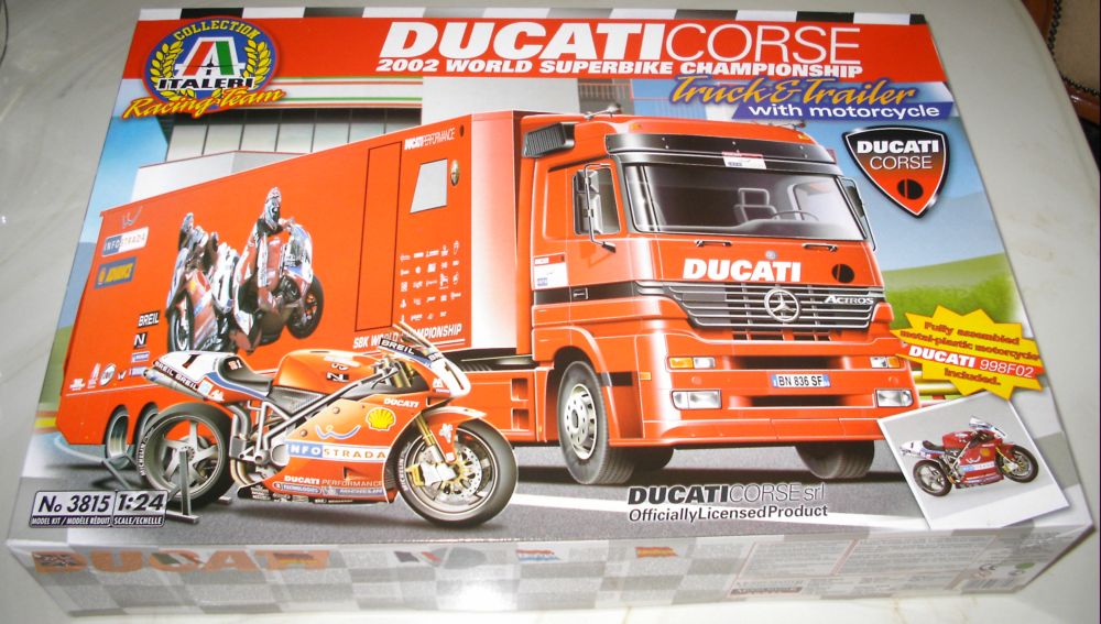 Italeri 3815 - Ducati Racing Team